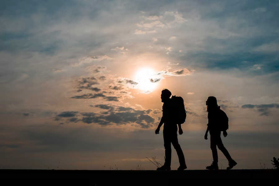 caminata nocturna, fuego fatuo. bolas de fuego, tesoros escondidos, espiritus de la montaña, senderismo, hiking