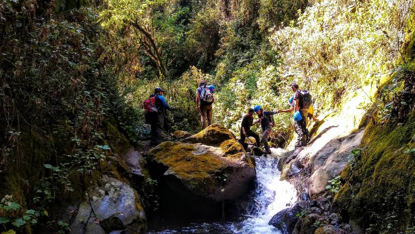Crecidas de Agua Barranquismo Canyoning Cañonismo Mexico