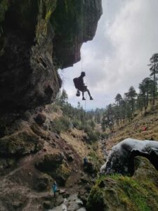 Senderismo Cascada Congelada, Laguna de Nahualac, Rapel en Cascada, Nahualac, Iztaccihuatl, Camping, Mexico, Hiking, Guías de Montaña, Rutas de Montaña, Trekking, Aventura, Montañismo