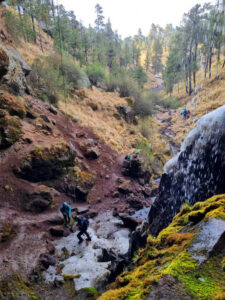 Senderismo Cascada Congelada, Laguna de Nahualac, Rapel en Cascada, Nahualac, Iztaccihuatl, Camping, Mexico, Hiking, Guías de Montaña, Rutas de Montaña, Trekking, Aventura, Montañismo