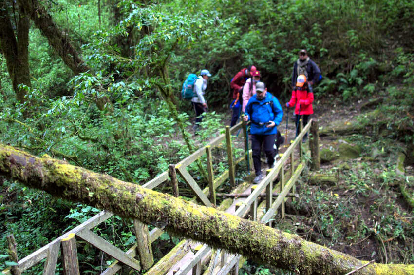 Senderismo Cascada Congelada, Laguna de Nahualac, Rapel en Cascada, Nahualac, Iztaccihuatl, Camping, Mexico, Hiking, Guías de Montaña, Rutas de Montaña, Trekking, Aventura, Montañismo