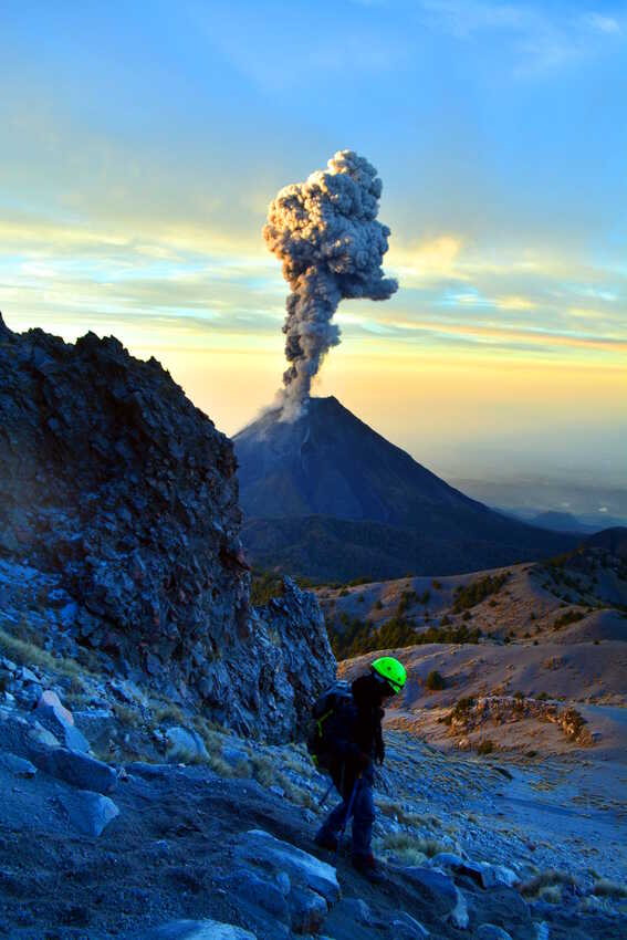 Cumbre Nevado de Colima desde Raíz Senderismo Mexico Trekking Hiking Guías de Montaña Jalisco, niveles de senderismo