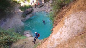 f89e9068a1449068b71667e10fa15b7d Ruta de Cañonismo Rapel en Cascadas Pozas Azules Aventura Guías de Montaña Senderismo Hiking Mexico Deportes Extremos