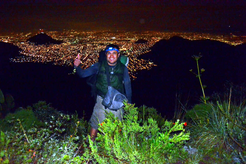 Senderismo Cofre de Perote, Caminata al Amanecer, Montañismo, Caminata Nocturna, Travesías de Montaña, Guías de Montaña, senderismo cdmx, mexico city