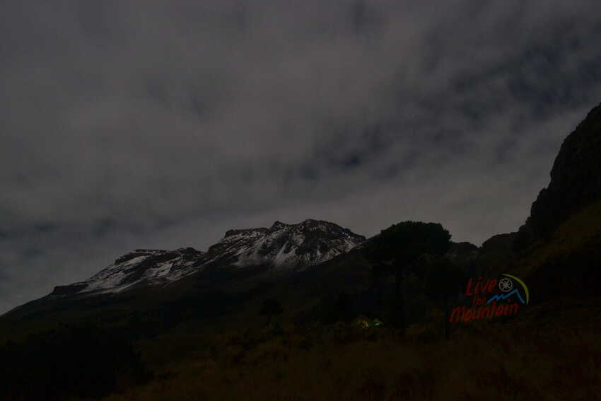 cumbre iztaccihuatl, guias de montaña, cdmx, senderismo, mexico, rutas de montaña, wikiloc, gps, ayoloco, portillos, como subir a la iztaccihuatl, grupos de montaña, entrenamiento, cursos de montañismo