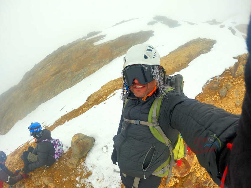 cumbre iztaccihuatl, guias de montaña, cdmx, senderismo, mexico, rutas de montaña, wikiloc, gps, ayoloco, portillos, como subir a la iztaccihuatl, grupos de montaña, entrenamiento, cursos de montañismo