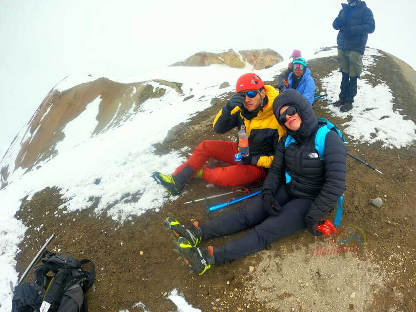 cumbre iztaccihuatl, guias de montaña, cdmx, senderismo, mexico, rutas de montaña, wikiloc, gps, ayoloco, portillos, como subir a la iztaccihuatl, grupos de montaña, entrenamiento, cursos de montañismo
