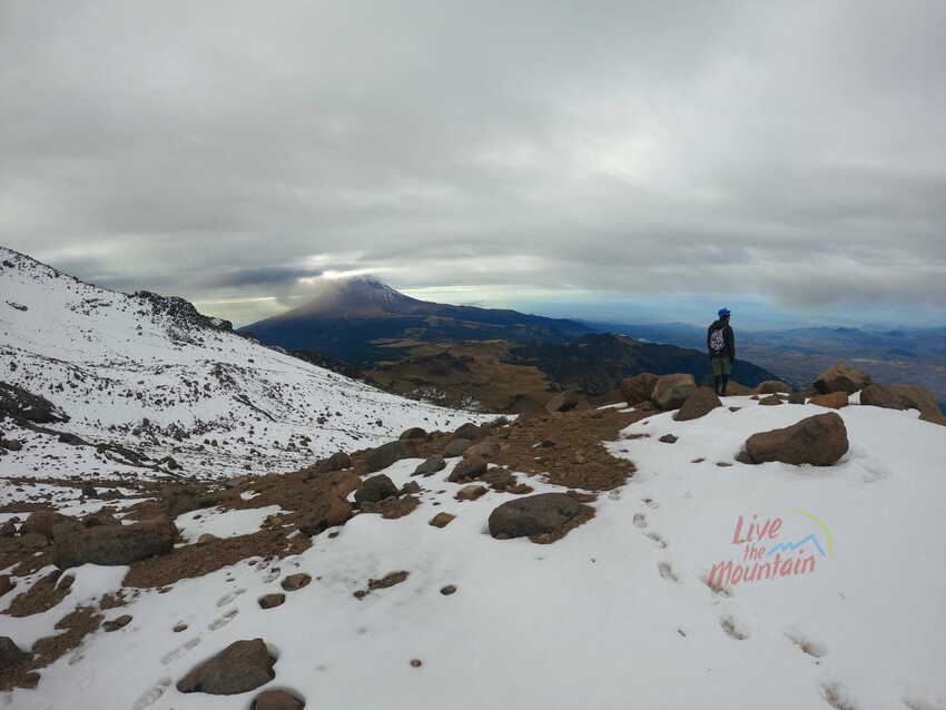 cumbre iztaccihuatl, guias de montaña, cdmx, senderismo, mexico, rutas de montaña, wikiloc, gps, ayoloco, portillos, como subir a la iztaccihuatl, grupos de montaña, entrenamiento, cursos de montañismo