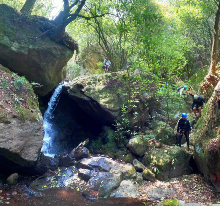 DCIM100GOPROGOPR3482.JPG aventura, niños, senderismo para niños, caminata infantil, sehuaya, rapel, cascada, aventura, dinosaurio, princesa, unicornio, cuento, día del niño