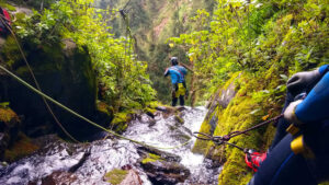 rapel, cascadas diamantes, vía ferrata, parque dos aguas, iztaccihuatl, guias de montaña, senderismo, cdmx, montañismo, rutas mx, aventura vertical, deportes extremos, cascadas