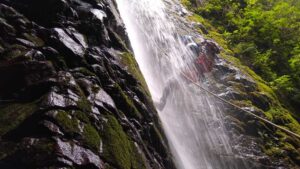 rapel, cascadas diamantes, vía ferrata, parque dos aguas, iztaccihuatl, guias de montaña, senderismo, cdmx, montañismo, rutas mx, aventura vertical, deportes extremos, cascadas