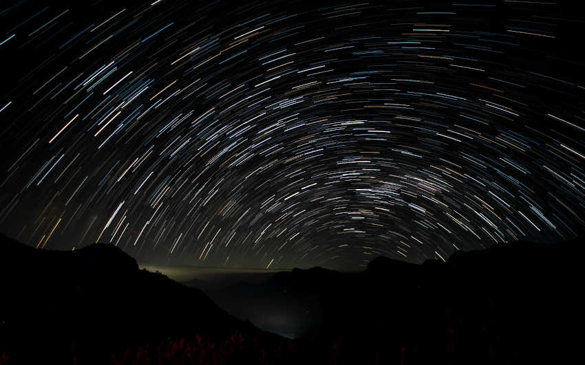 fotografia nocturna, cama, celular, smartphone, lightpainting, startrail, via lactea, montaña