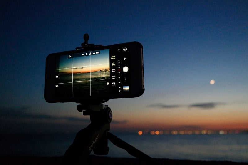 fotografia nocturna, cama, celular, smartphone, lightpainting, startrail, via lactea, montaña
